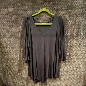 Flower asymmetrical bottom stretchy dk grey tunic